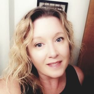 Meet your Posher, Kara